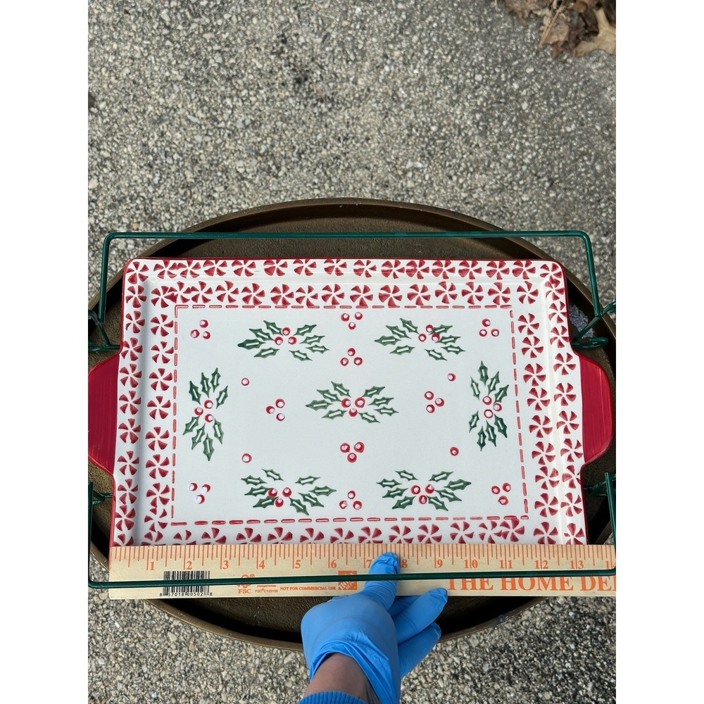 Temp-tations by Tara Peppermint Holly 13x9 Baker w/ Lid & Metal Rack - Picture 7 of 14
